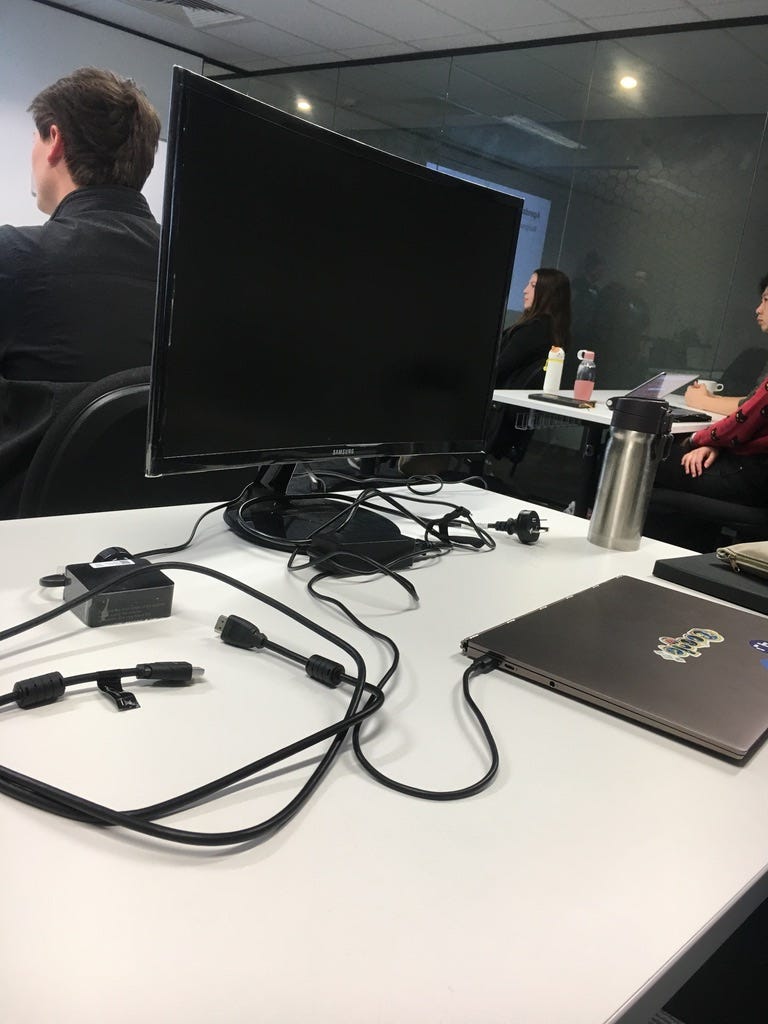 訓練營學員自備外接螢幕