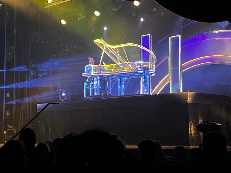 Carnival郵輪劇場表演