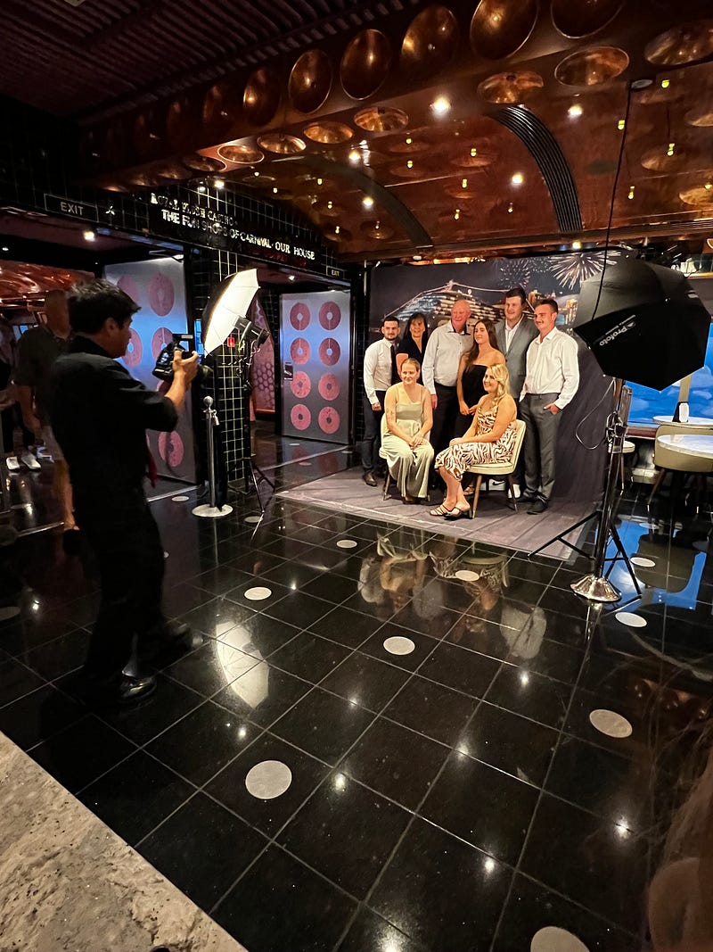 郵輪正式晚宴家族合照