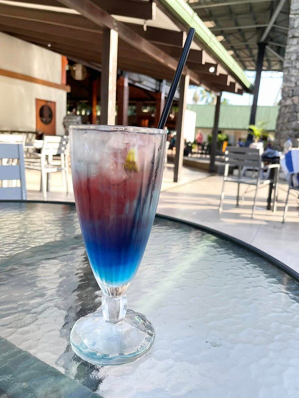 Blue Heaven 調酒攪拌前