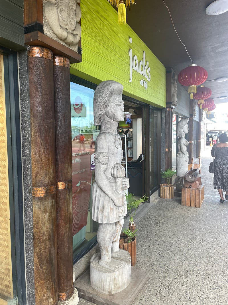 斐濟南迪市區傳統禮品店