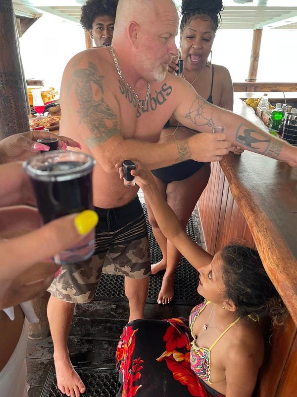 海上酒吧shots狂歡時光