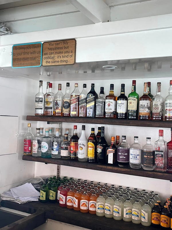 Cloud 9酒吧有趣標語裝飾