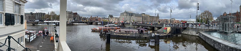 阿姆斯特丹火車站運河美景