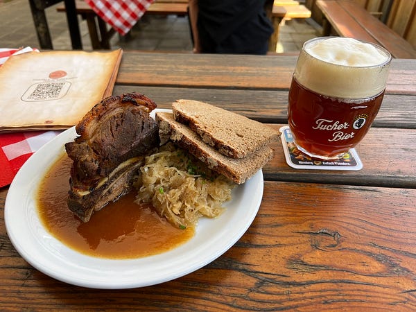 德國脆皮豬肉料理