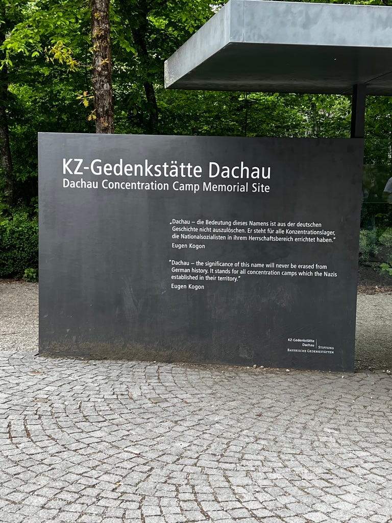 達豪集中營紀念館入口