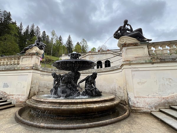 林德霍夫宮精緻的巴洛克式建築