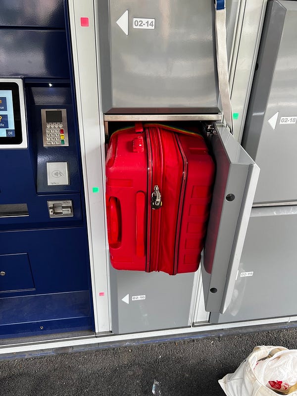 茵特拉肯東站行李儲存服務