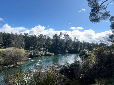 陶波湖區壯麗山景
