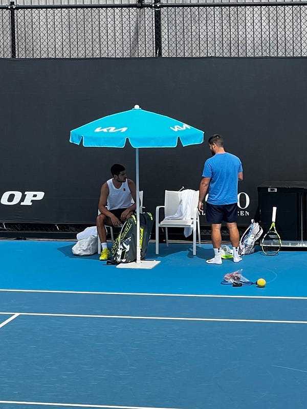 Alcaraz 練習暖身動作