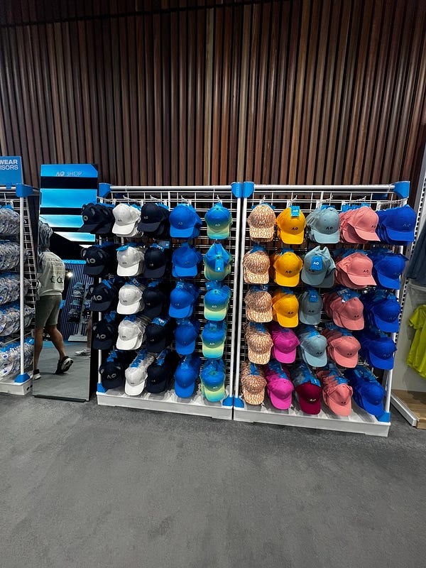 澳網購買的帽子紀念品