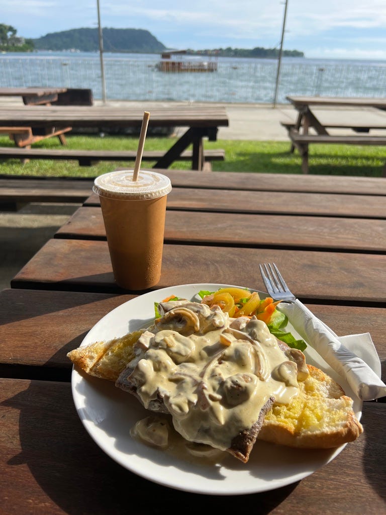 萬那杜超大份牛排三明治