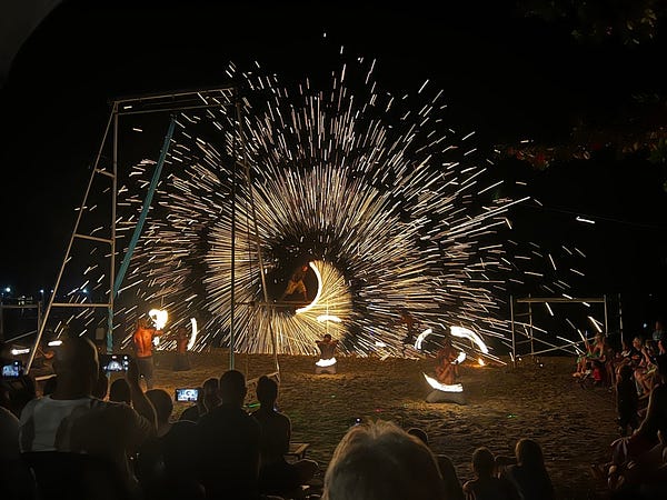 海邊火焰表演秀