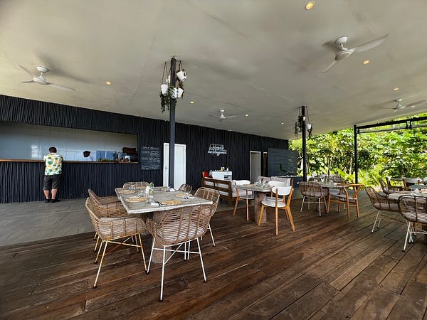 度假村海邊餐廳